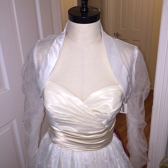 PRONOVIAS White One Jacket only Size 6 Off White - Picture 2 of 5
